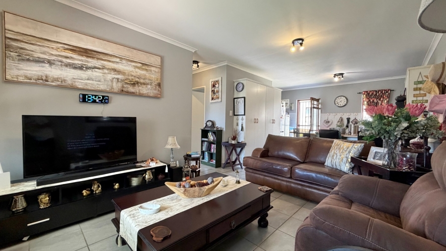2 Bedroom Property for Sale in Twin Palms Western Cape